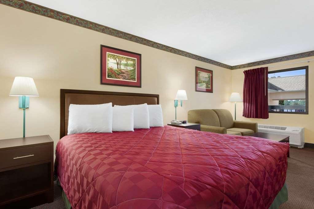 Days Inn By Wyndham Lexington-Columbia Номер фото